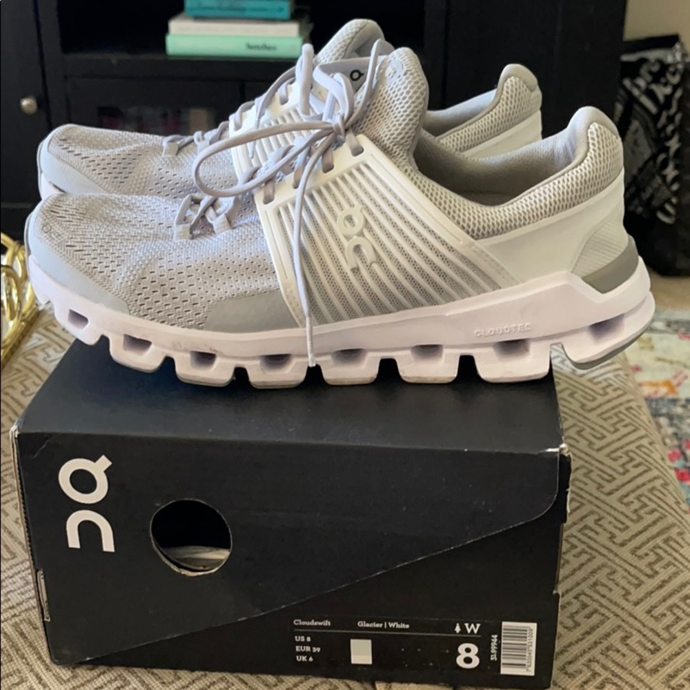 Cloudswift on cloud running shoes